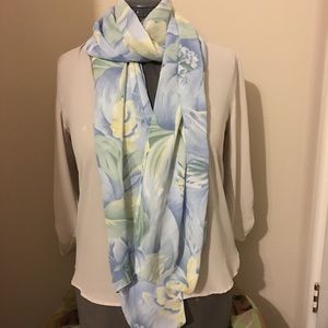 Flowers printed scarf